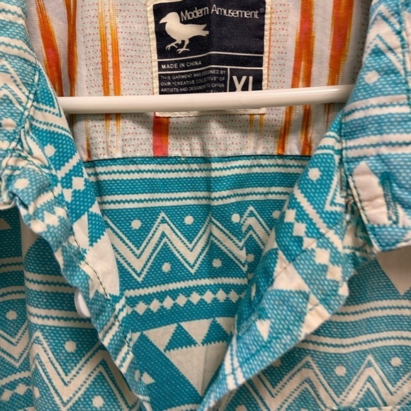 Men's turquoise button down short sleeve tribal design shirt size Extra Large - Picture 2 of 5